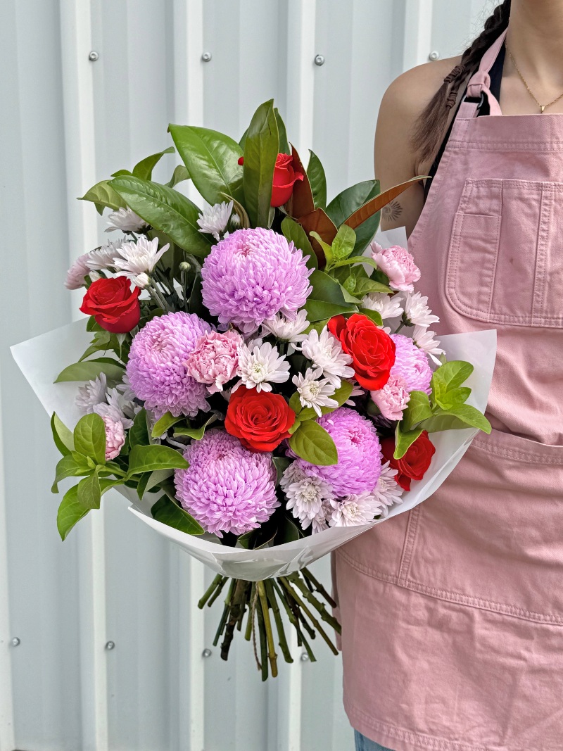 Super Deluxe - Valentine's Day Flowers